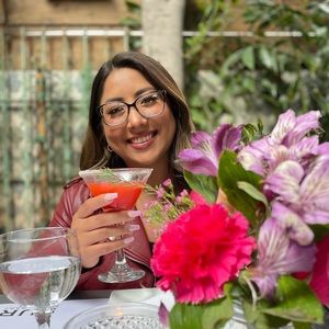 Meet your Posher, Daniela